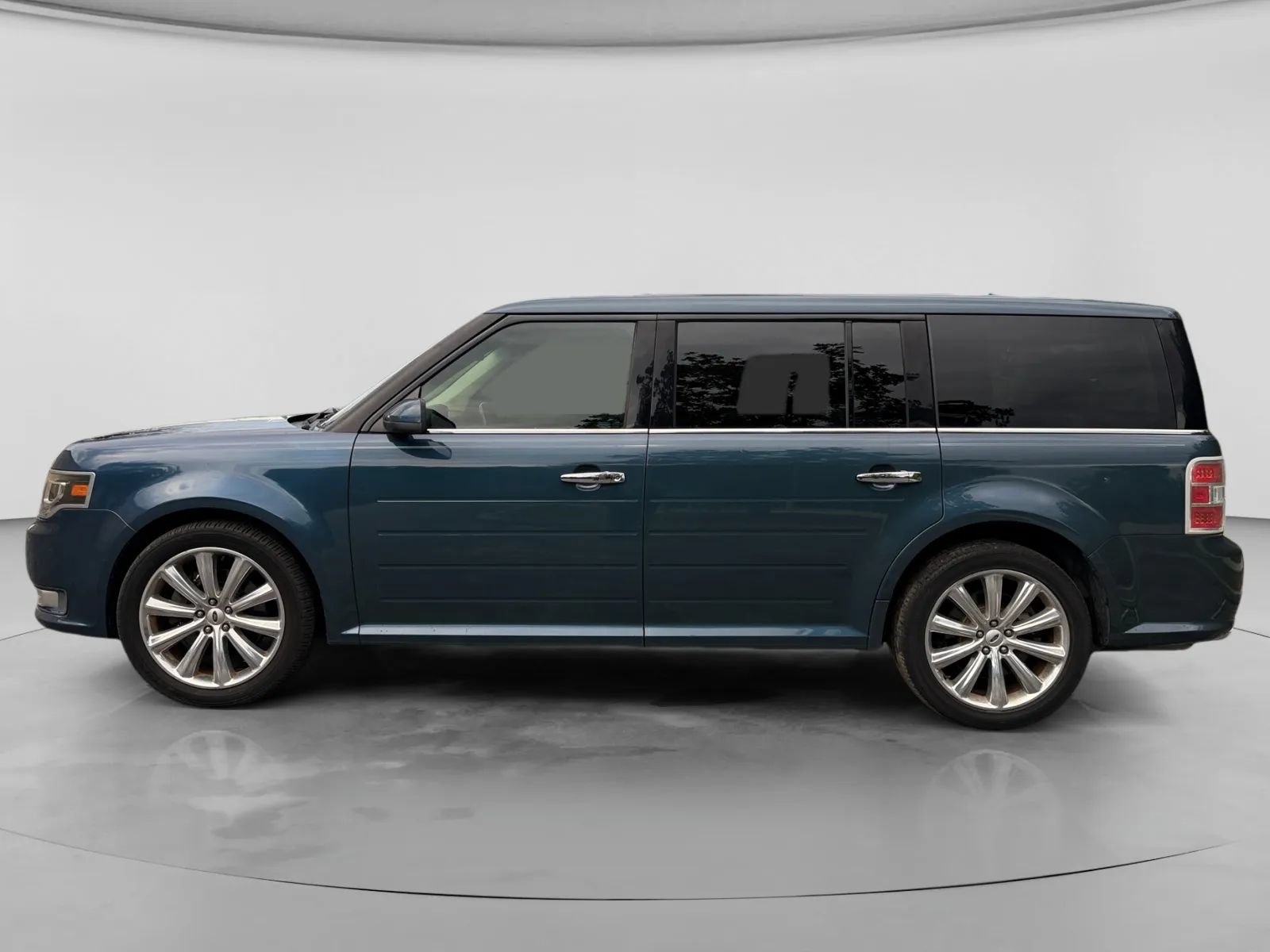 Used 2016 Ford Flex Limited FWD image 2