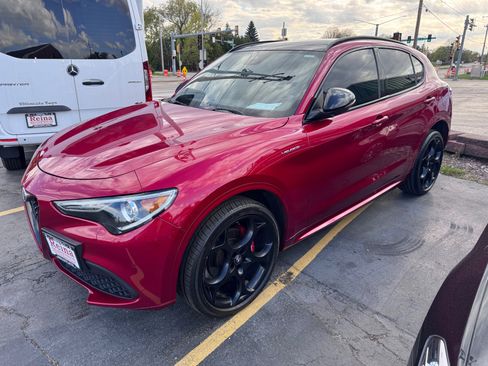 Used 2022 Alfa Romeo Stelvio Veloce AWD/4WD image 1