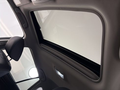 Used 2018 Subaru Outback 2.5i Limited image 19