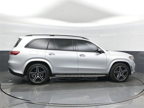Used 2021 Mercedes-Benz GLS 580 4MATIC image 7