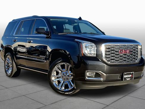 Used 2020 GMC Yukon Denali w/ Denali Ultimate Package image 2