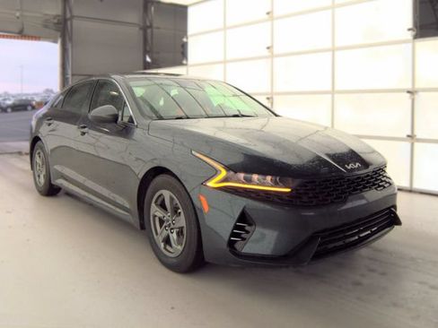 Used 2022 Kia K5 LXS FWD image 5