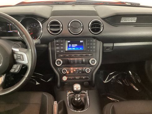 Used 2015 Ford Mustang Coupe image 13