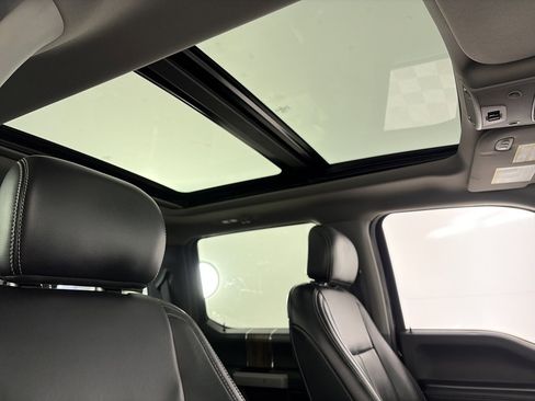 Certified 2019 Ford F150 Lariat w/ Equipment Group 502A Luxury image 34