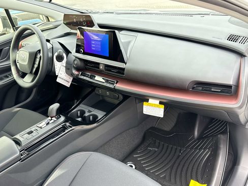 New 2026 Toyota Prius Plug-In Hybrid image 15