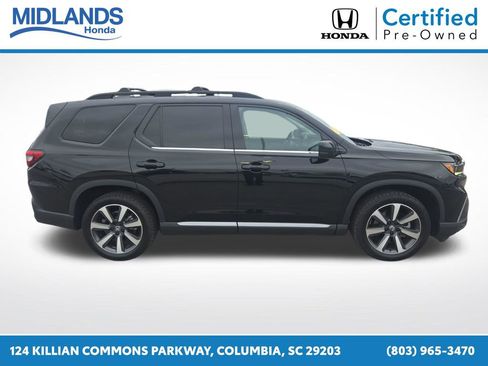 Certified 2023 Honda Pilot Touring image 8