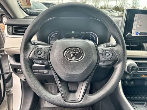 Used 2024 Toyota RAV4 XLE image 23
