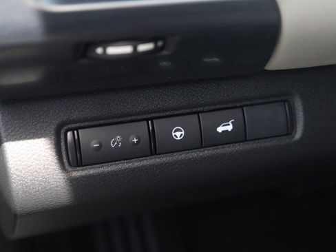 New 2026 Nissan Pathfinder SL w/ SL Premium Package AWD/4WD image 11