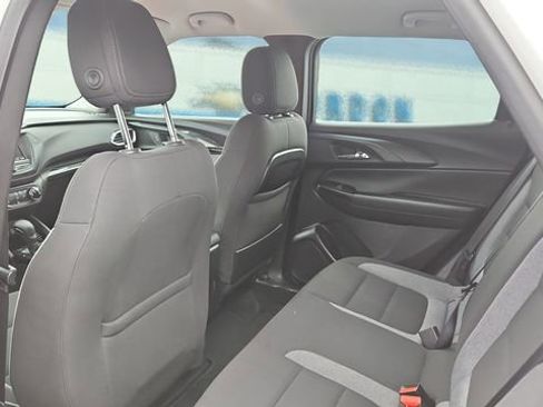 Used 2023 Chevrolet TrailBlazer LS image 21