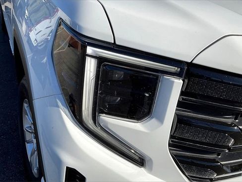 Used 2024 GMC Sierra 1500 Elevation image 27