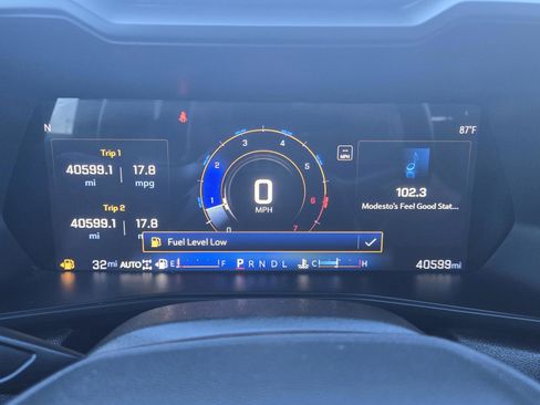 Used 2024 Chevrolet Colorado Trail Boss w/ Technology Package AWD/4WD image 21