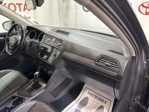 Used 2018 Volkswagen Tiguan SE image 13