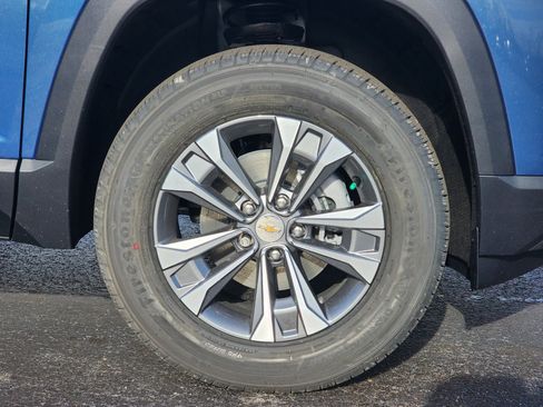 New 2026 Chevrolet Equinox LT w/ Convenience Package II image 42