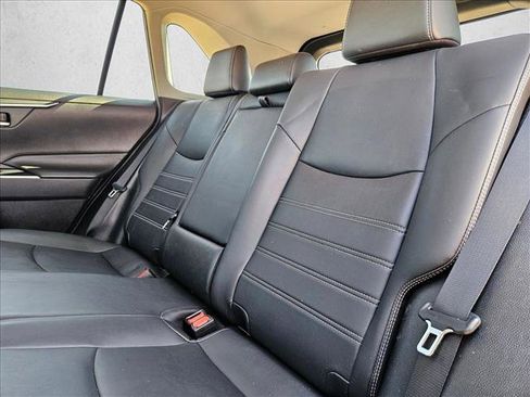 Used 2020 Toyota RAV4 XLE Premium FWD image 19