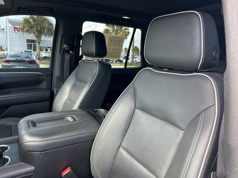 Used 2022 GMC Yukon SLT w/ SLT Luxury Package AWD/4WD image 22