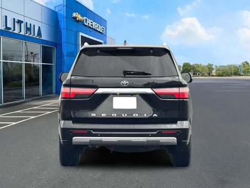 Used 2023 Toyota Sequoia Capstone AWD/4WD image 7