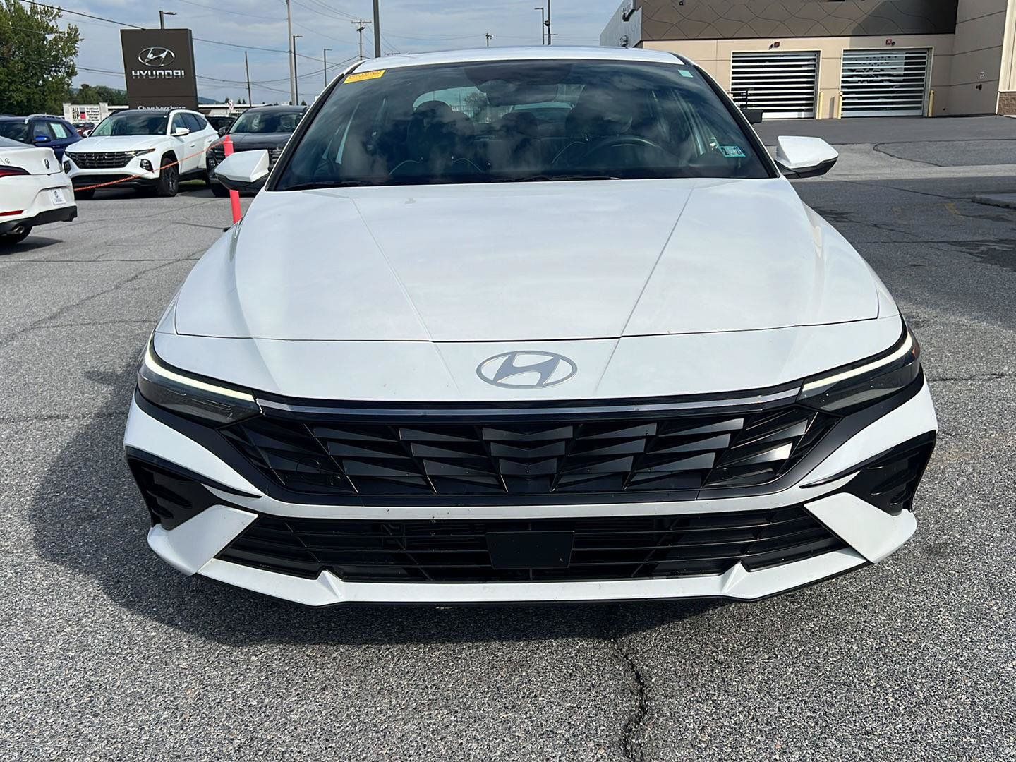 Used 2025 Hyundai Elantra Limited FWD image 8