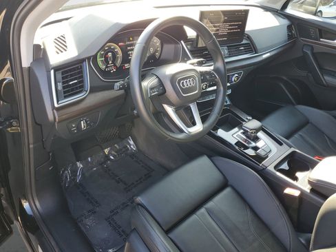 Used 2024 Audi Q5 e Premium Plus w/ Premium Plus Package image 17