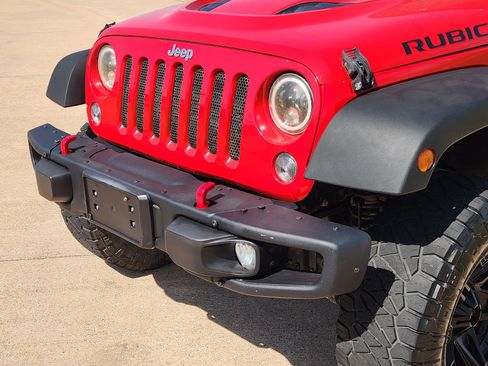 Used 2015 Jeep Wrangler Unlimited Rubicon AWD/4WD image 12