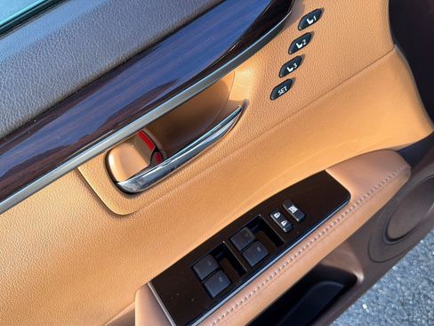 Used 2016 Lexus ES 350 w/ Luxury Package w/Wood Trim FWD image 34