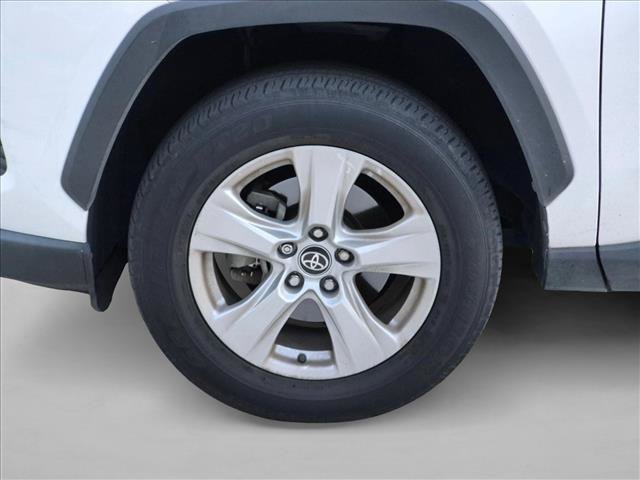Used 2021 Toyota RAV4 XLE FWD image 9