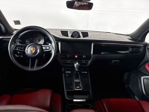 Used 2023 Porsche Macan S image 12