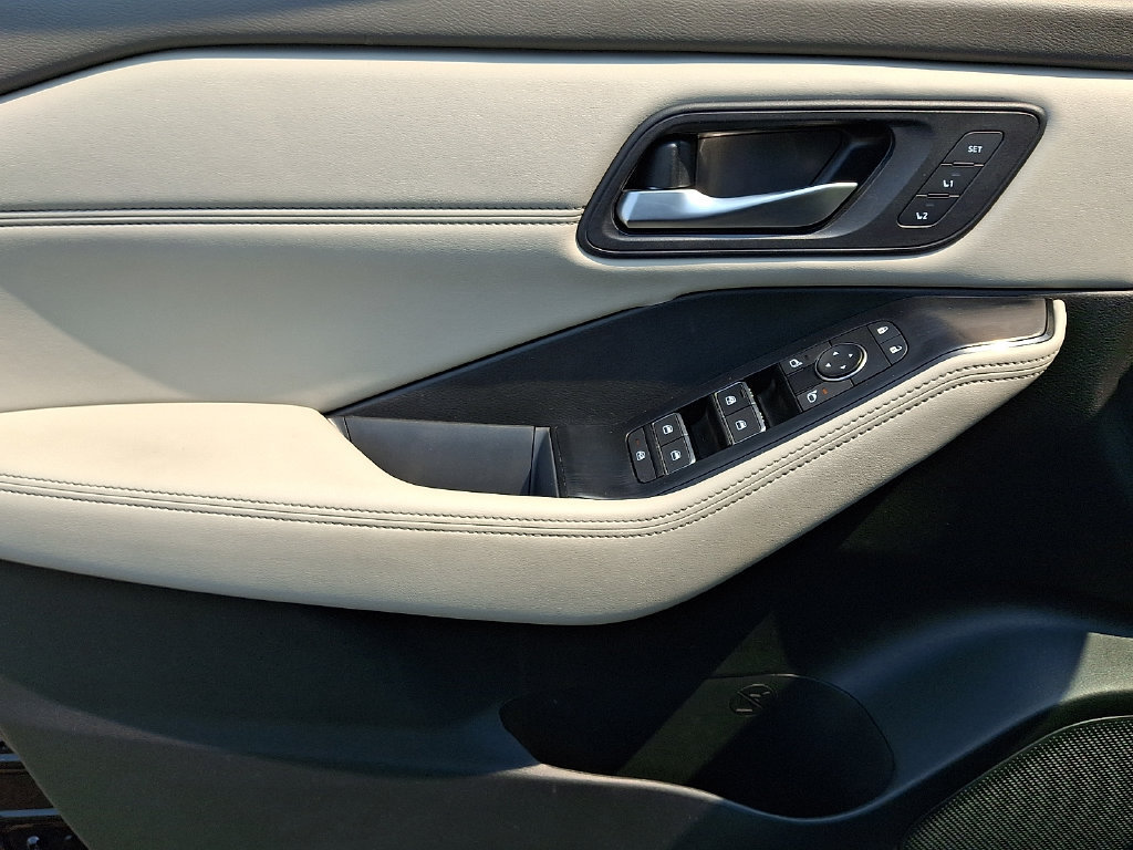 Certified 2023 Nissan Rogue SL AWD/4WD image 13