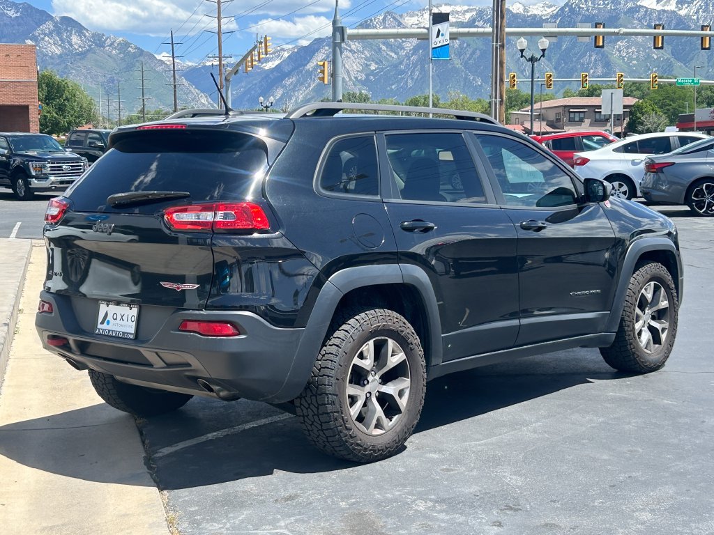 Used 2014 Jeep Cherokee Trailhawk w/ Leather Interior Group AWD/4WD image 4