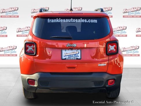 Used 2019 Jeep Renegade Latitude FWD image 4