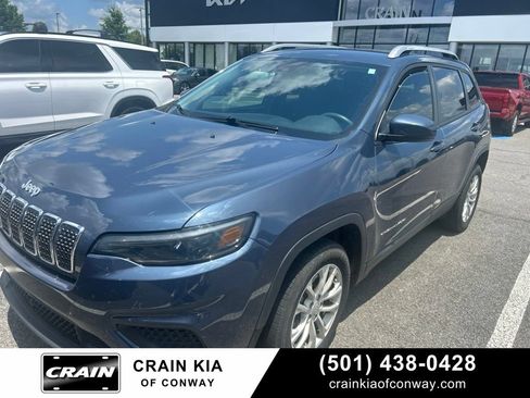Used 2021 Jeep Cherokee Latitude FWD image 1