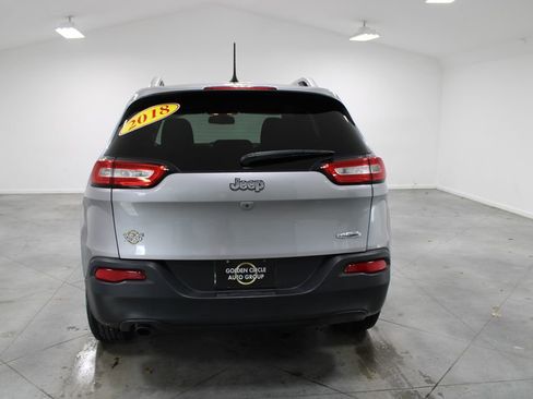 Used 2018 Jeep Cherokee Latitude image 7