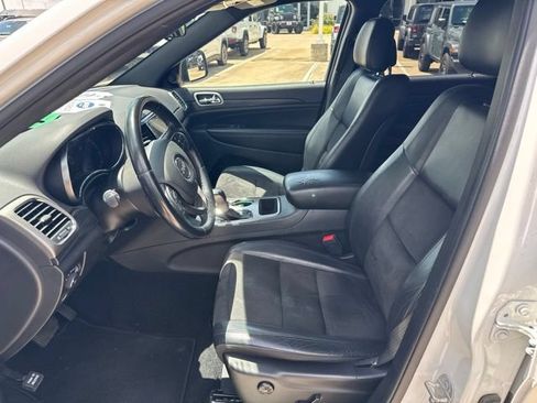 Used 2021 Jeep Grand Cherokee Laredo X RWD image 10