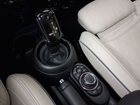 Used 2024 MINI Cooper S FWD image 18