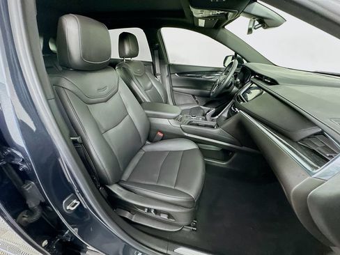 Used 2021 Cadillac XT5 Premium Luxury w/ LPO, Floor Liner Package FWD image 28