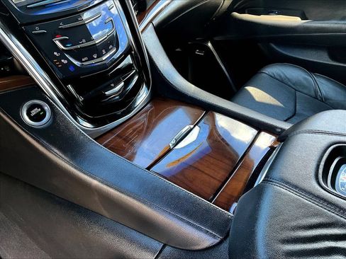 Used 2016 Cadillac Escalade ESV Luxury AWD/4WD image 20