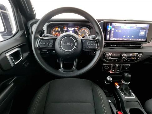 Used 2025 Jeep Wrangler Sport AWD/4WD image 6