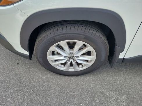 Used 2026 Toyota Corolla Cross LE FWD image 6