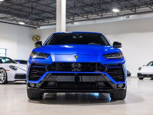 Used 2022 Lamborghini Urus image 2