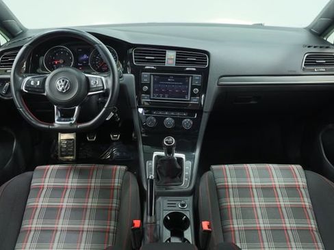 Used 2019 Volkswagen Golf 4-Door image 11