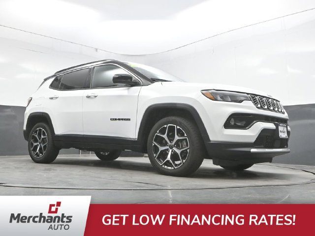 Used 2025 Jeep Compass Limited AWD/4WD image 32