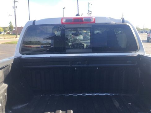 Used 2017 Chevrolet Colorado Z71 image 16