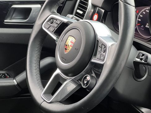 Certified 2021 Porsche Cayenne Coupe image 34