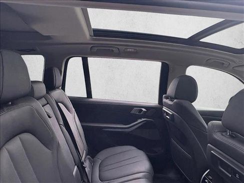 Used 2020 BMW X7 xDrive40i w/ Premium Package image 21