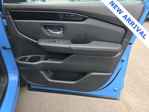 Used 2025 Honda Pilot TrailSport image 47