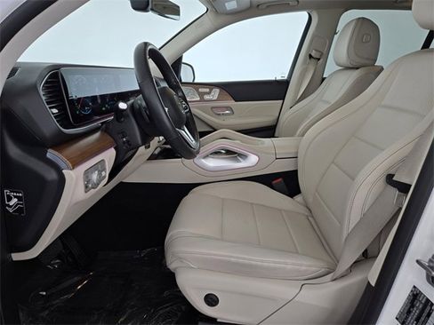 Used 2023 Mercedes-Benz GLE 450 4MATIC w/ AMG Line Exterior image 10