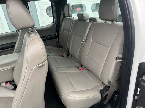 Used 2016 Ford F150 XL w/ Equipment Group 101A Mid image 9