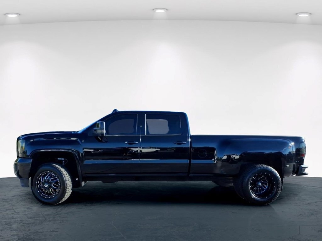 Used 2016 GMC Sierra 3500 Denali w/ Duramax Plus Package AWD/4WD image 11