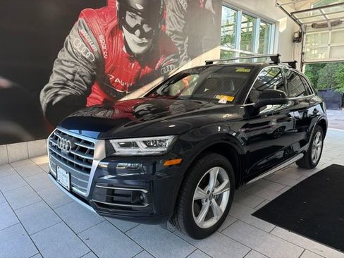 Used 2020 Audi Q5 Prestige AWD/4WD image 1