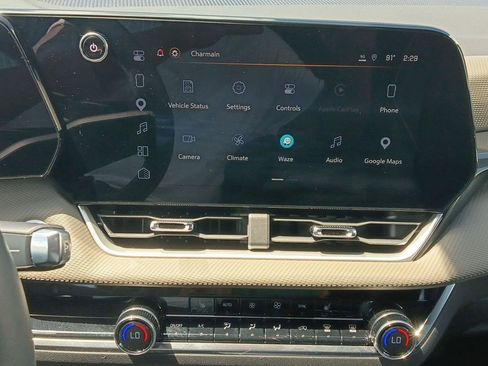 Used 2025 Chevrolet Equinox LT w/ Convenience Package II FWD image 5