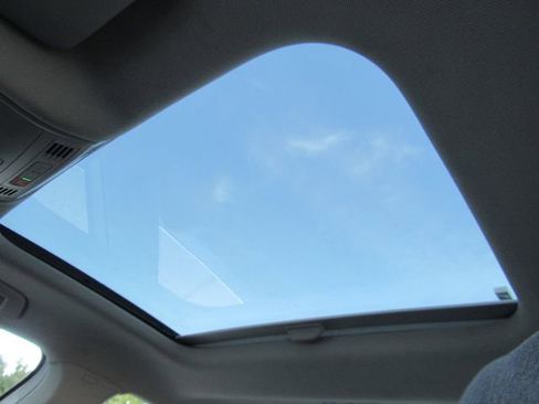 Used 2020 Volkswagen Jetta SE w/ SE Cold Weather Package image 7